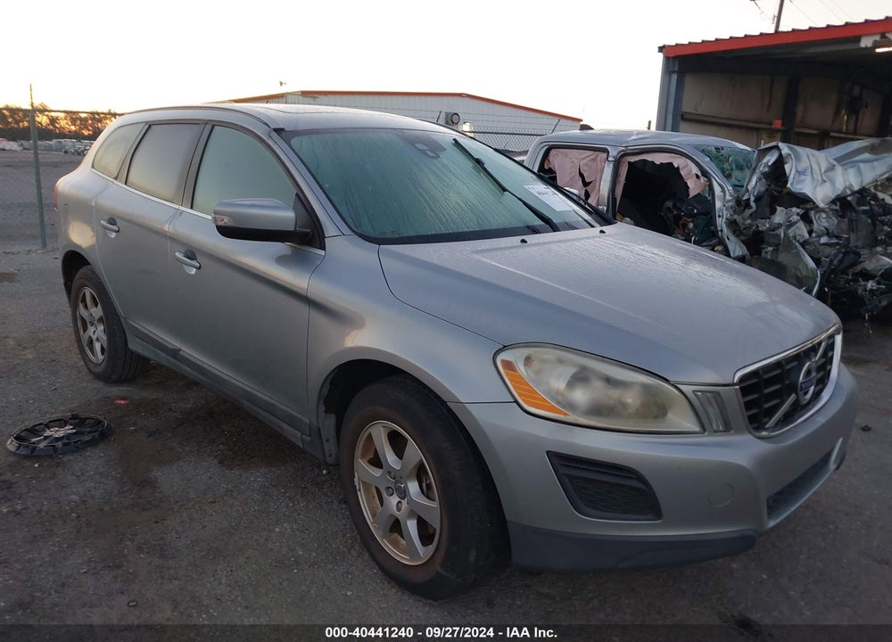 2011 VOLVO XC60 3.2/3.2 R-DESIGN VIN: YV4952DL0B2172428