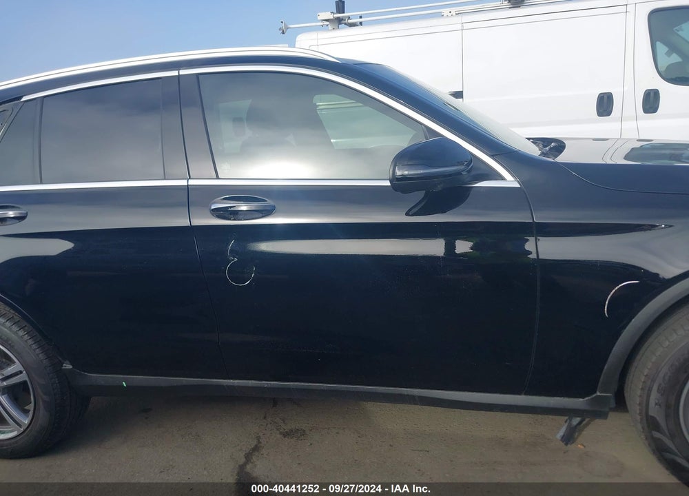 2022 MERCEDES-BENZ GLC 300 4MATIC SUV VIN: W1N0G8EB9NV387817