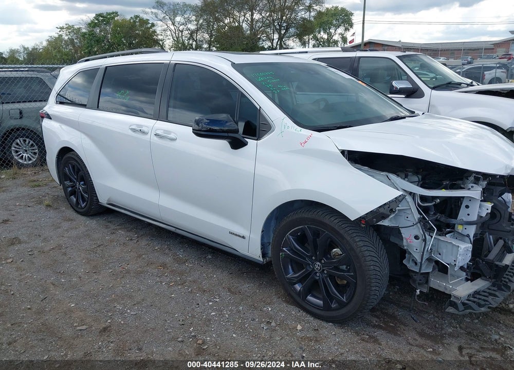 2021 TOYOTA SIENNA XSE VIN: 5TDDRKEC9MS055135