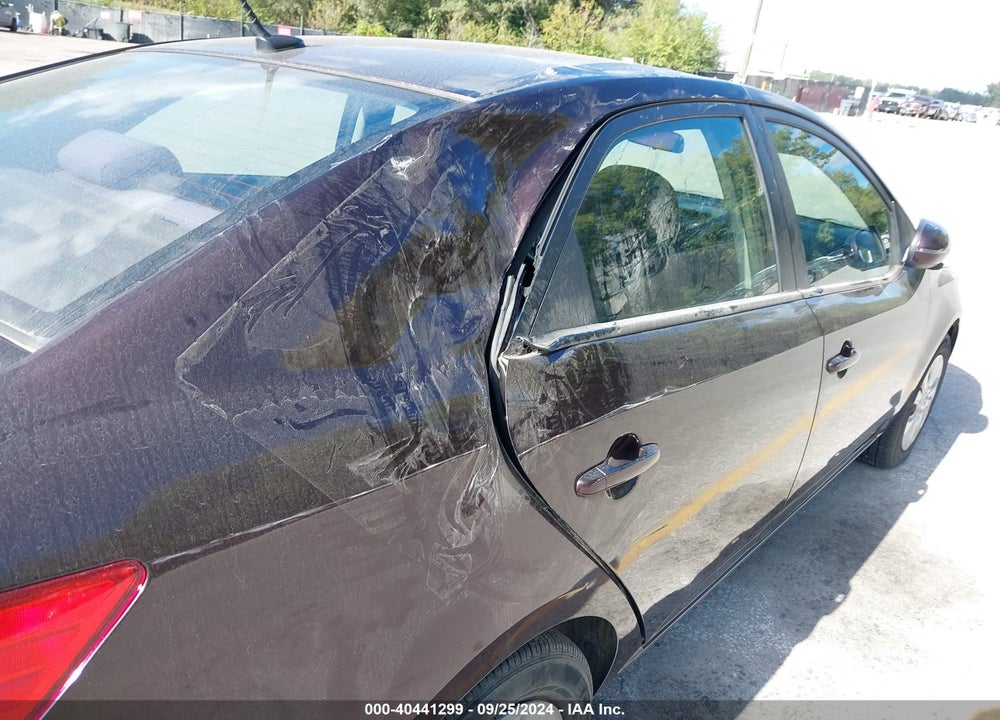 2011 KIA FORTE EX VIN: KNAFU4A24B5330605