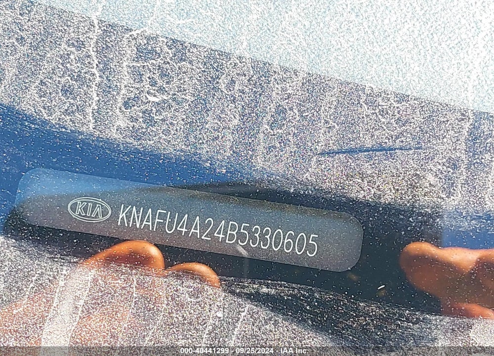 2011 KIA FORTE EX VIN: KNAFU4A24B5330605