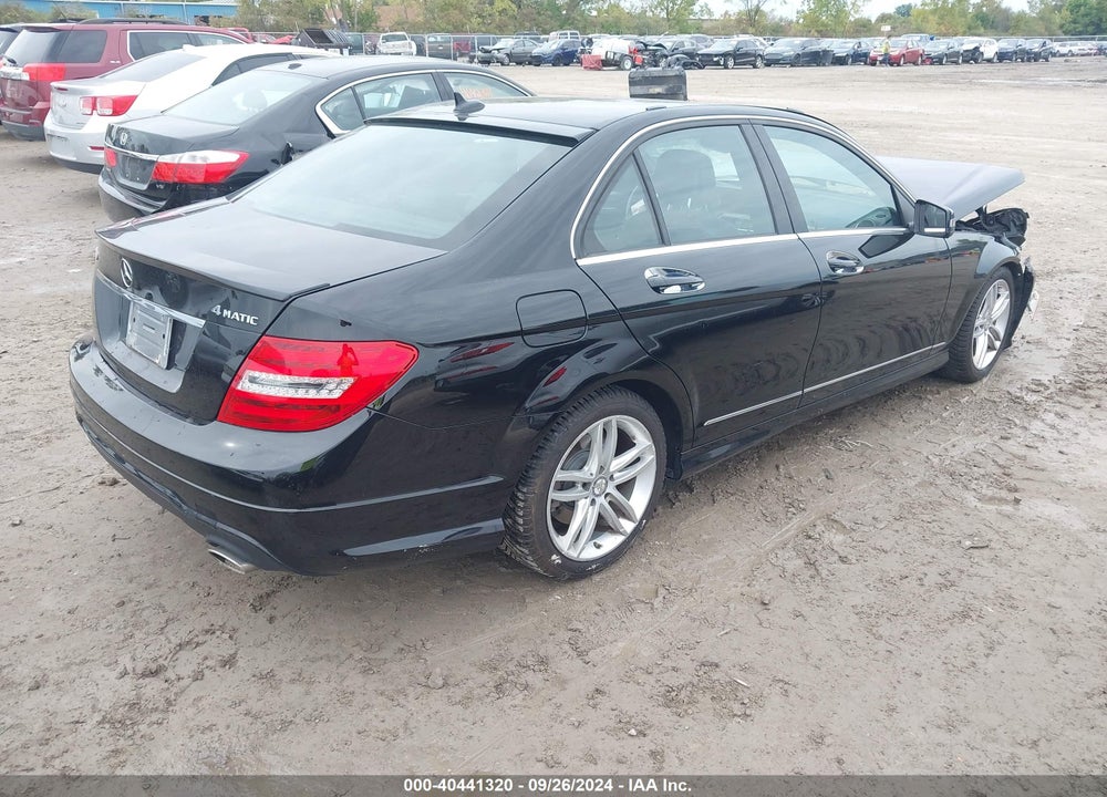 2013 MERCEDES-BENZ C 300 LUXURY 4MATIC/SPORT 4MATIC VIN: WDDGF8AB3DR267586