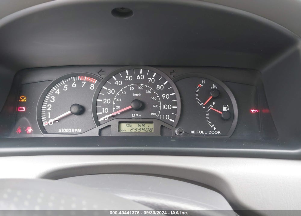2003 TOYOTA COROLLA VIN: 2T1BR32E63C708594