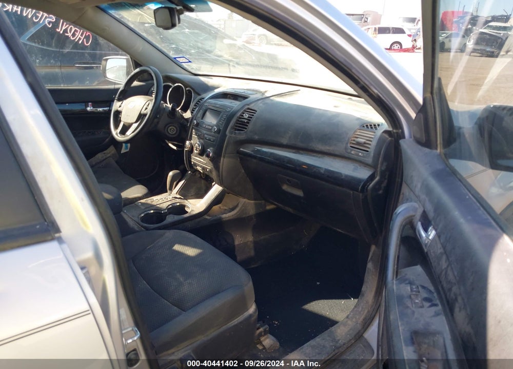 2013 KIA SORENTO LX VIN: 5XYKT3A66DG413495