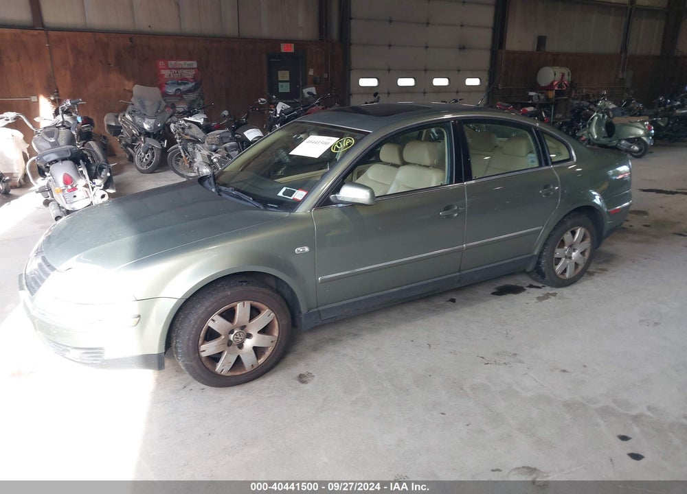 2001 VOLKSWAGEN PASSAT GLX VIN: WVWTH63B61P202243
