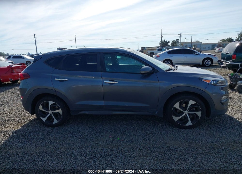 2016 HYUNDAI TUCSON LIMITED VIN: KM8J33A27GU250198
