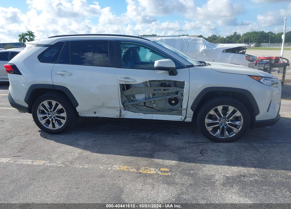 2021 TOYOTA RAV4 XLE PREMIUM VIN: 2T3C1RFV7MW138010