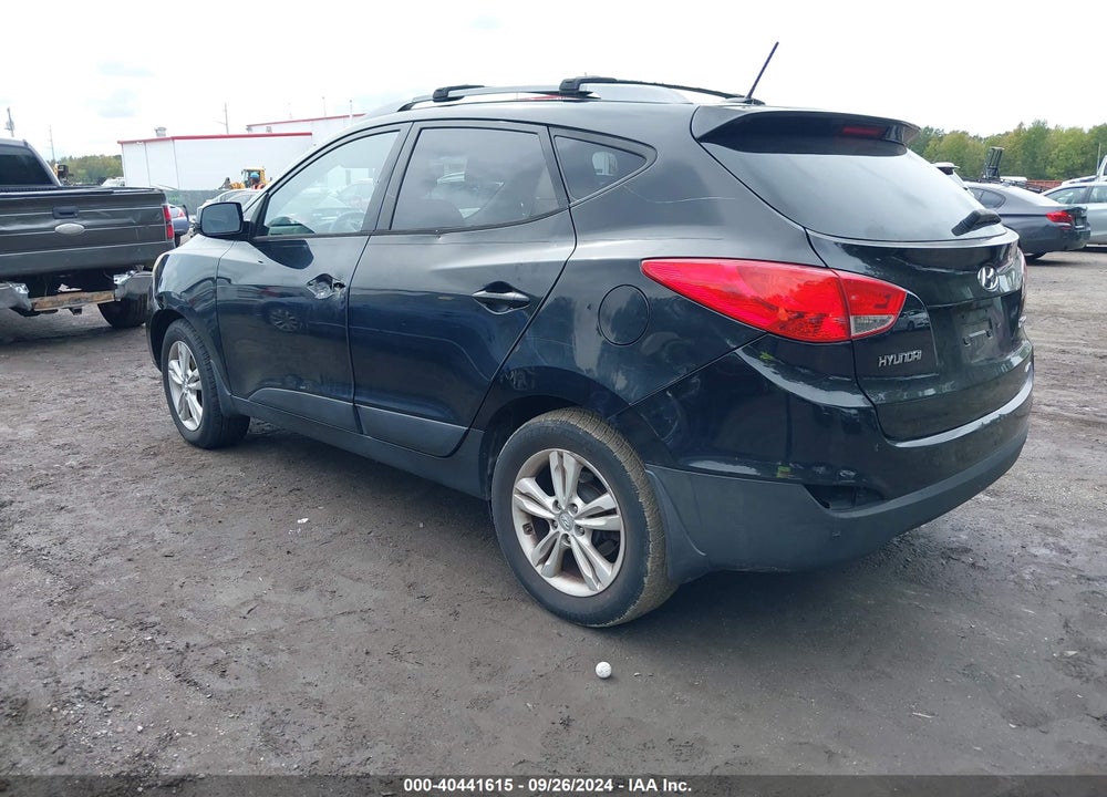 2011 HYUNDAI TUCSON GLS VIN: KM8JUCAC8BU203048