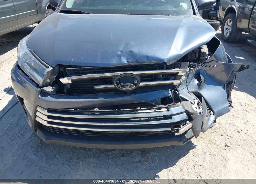 2018 TOYOTA HIGHLANDER LIMITED VIN: 5TDYZRFH3JS281333