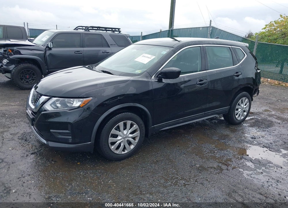2018 NISSAN ROGUE S VIN: KNMAT2MV7JP573712