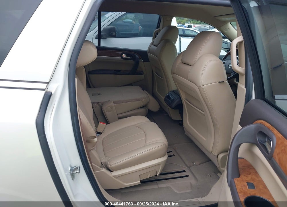 2011 BUICK ENCLAVE 2XL VIN: 5GAKRCED7BJ274385
