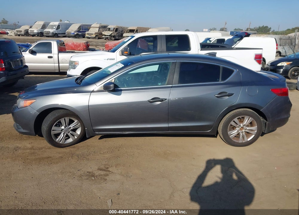 2013 ACURA ILX HYBRID 1.5L VIN: 19VDE3F33DE302541