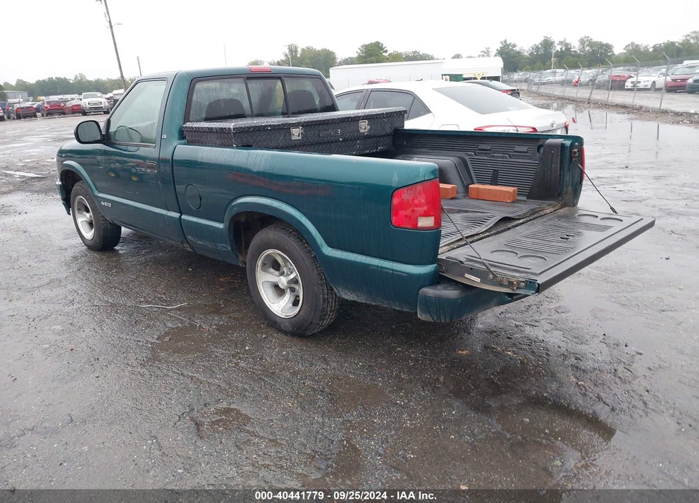 1998 CHEVROLET S-10 LS FLEETSIDE VIN: 1GCCS1442WK219324