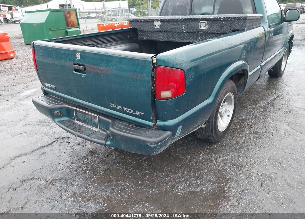 1998 CHEVROLET S-10 LS FLEETSIDE VIN: 1GCCS1442WK219324