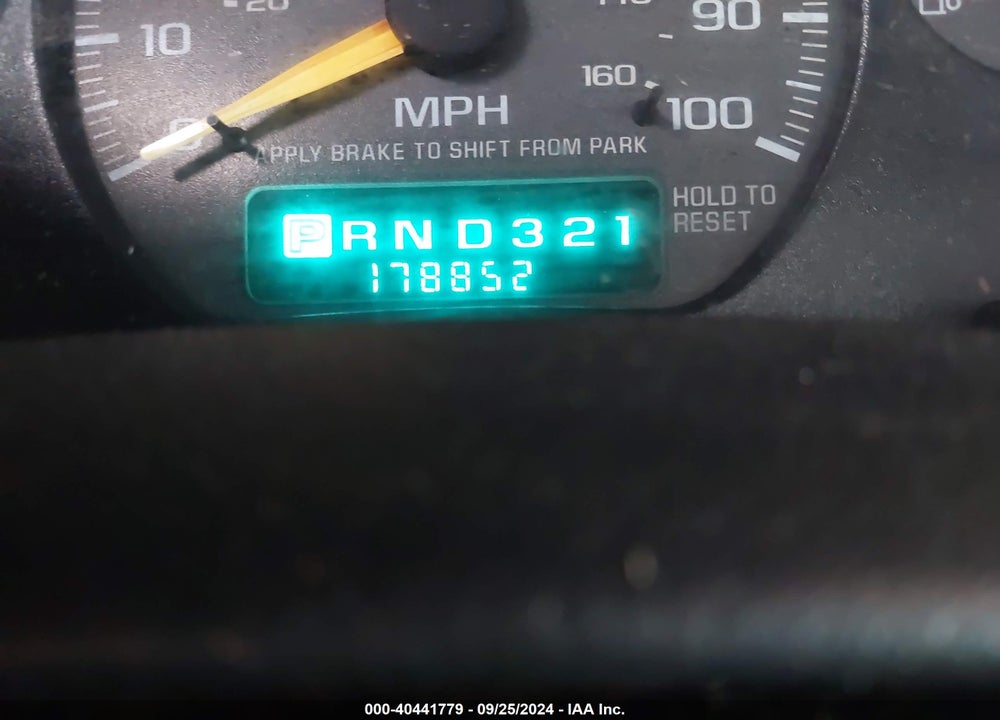 1998 CHEVROLET S-10 LS FLEETSIDE VIN: 1GCCS1442WK219324