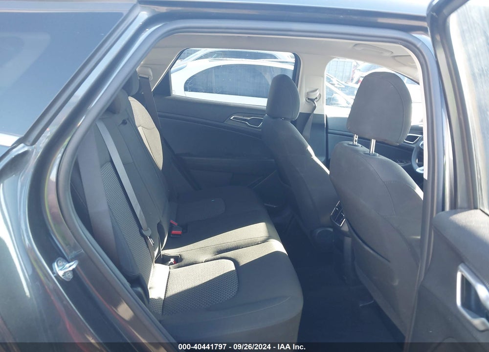 2023 KIA SPORTAGE HYBRID LX VIN: KNDPUCAG0P7030052