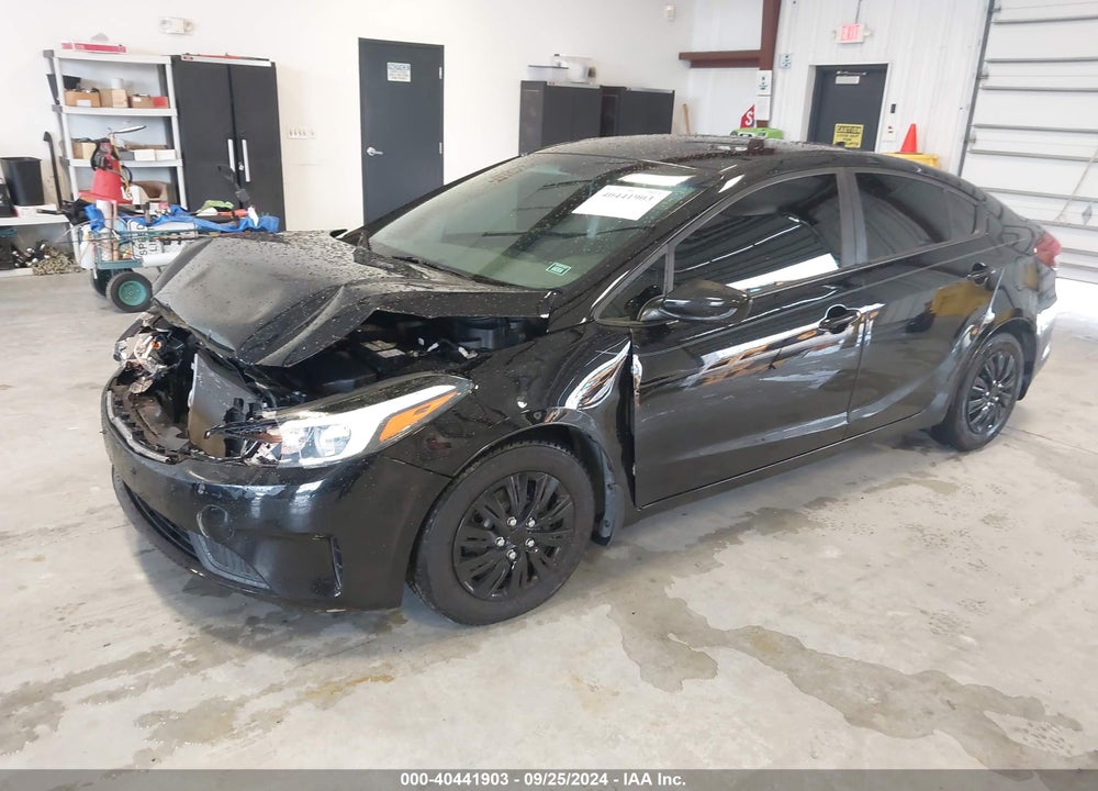 2018 KIA FORTE LX VIN: 3KPFK4A75JE239480