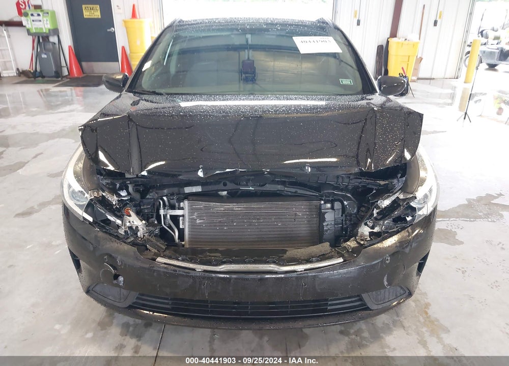 2018 KIA FORTE LX VIN: 3KPFK4A75JE239480
