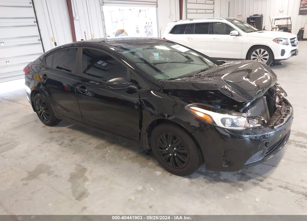 2018 KIA FORTE LX VIN: 3KPFK4A75JE239480