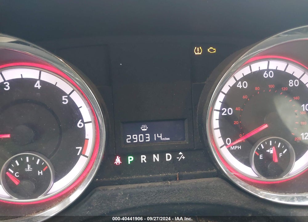 2011 DODGE GRAND CARAVAN C/V VIN: 2D4JN1AG0BR624366