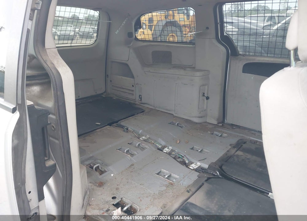 2011 DODGE GRAND CARAVAN C/V VIN: 2D4JN1AG0BR624366