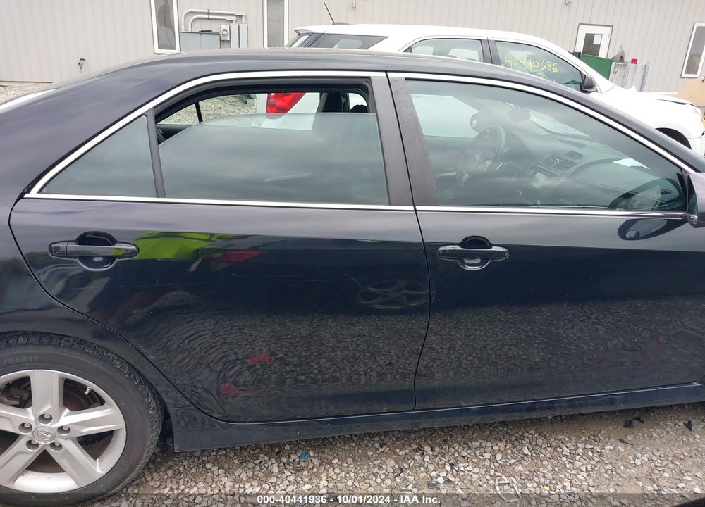 2014 TOYOTA CAMRY SE VIN: 4T1BF1FK4EU308077