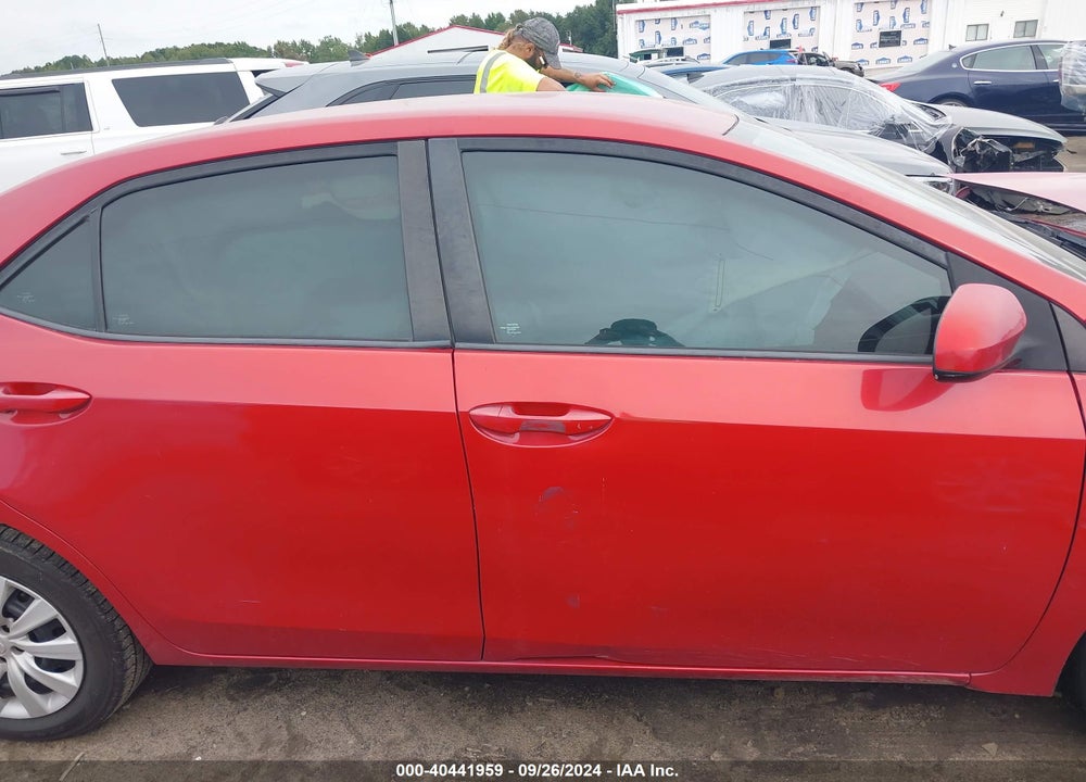 2017 TOYOTA COROLLA LE VIN: 5YFBURHE3HP625642