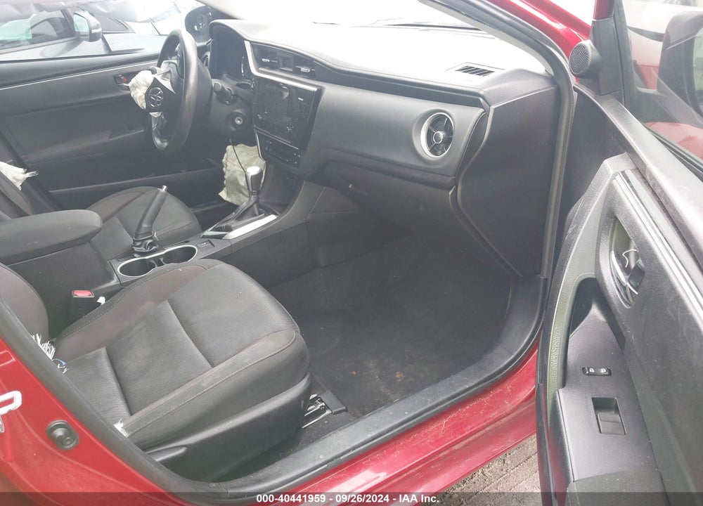 2017 TOYOTA COROLLA LE VIN: 5YFBURHE3HP625642