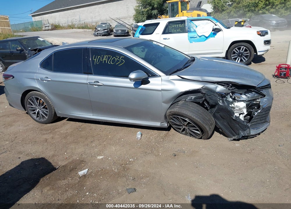 2021 TOYOTA CAMRY XLE AWD VIN: 4T1F11BKXMU040849