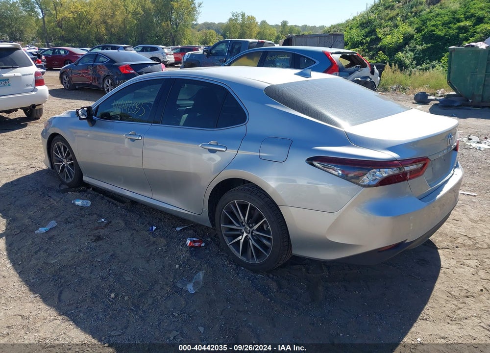 2021 TOYOTA CAMRY XLE AWD VIN: 4T1F11BKXMU040849