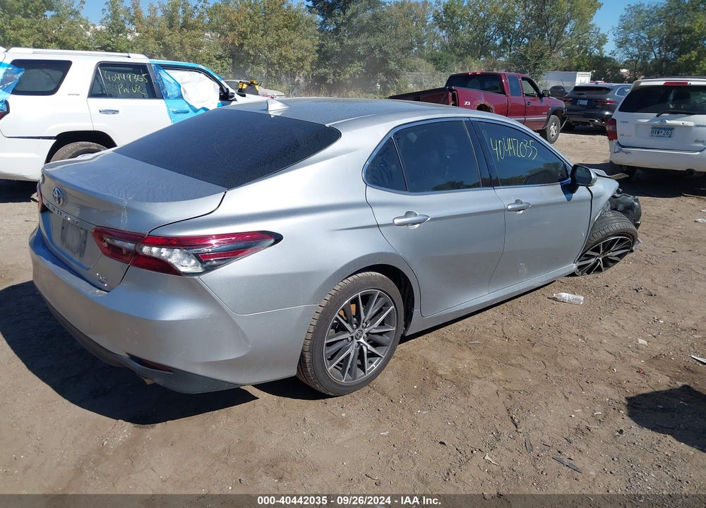 2021 TOYOTA CAMRY XLE AWD VIN: 4T1F11BKXMU040849