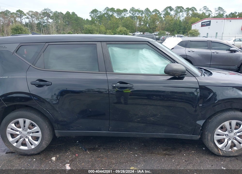 2020 KIA SOUL LX VIN: KNDJ22AU1L7090637
