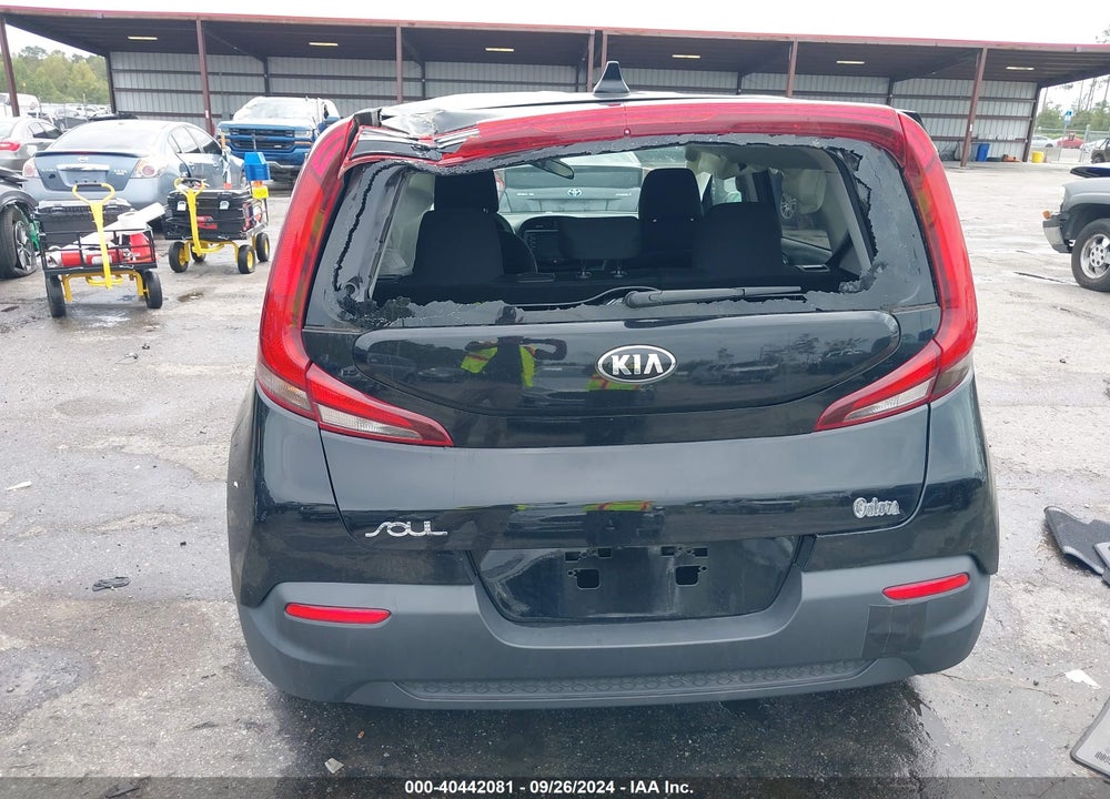2020 KIA SOUL LX VIN: KNDJ22AU1L7090637