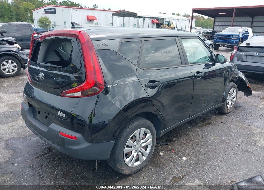 2020 KIA SOUL LX VIN: KNDJ22AU1L7090637