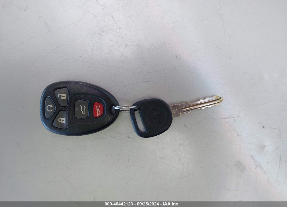 2011 CHEVROLET SUBURBAN 1500 LT1 VIN: 1GNSKJE3XBR192562