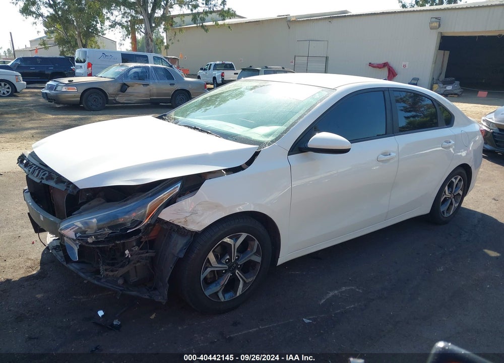 2019 KIA FORTE LXS VIN: 3KPF24AD8KE137131