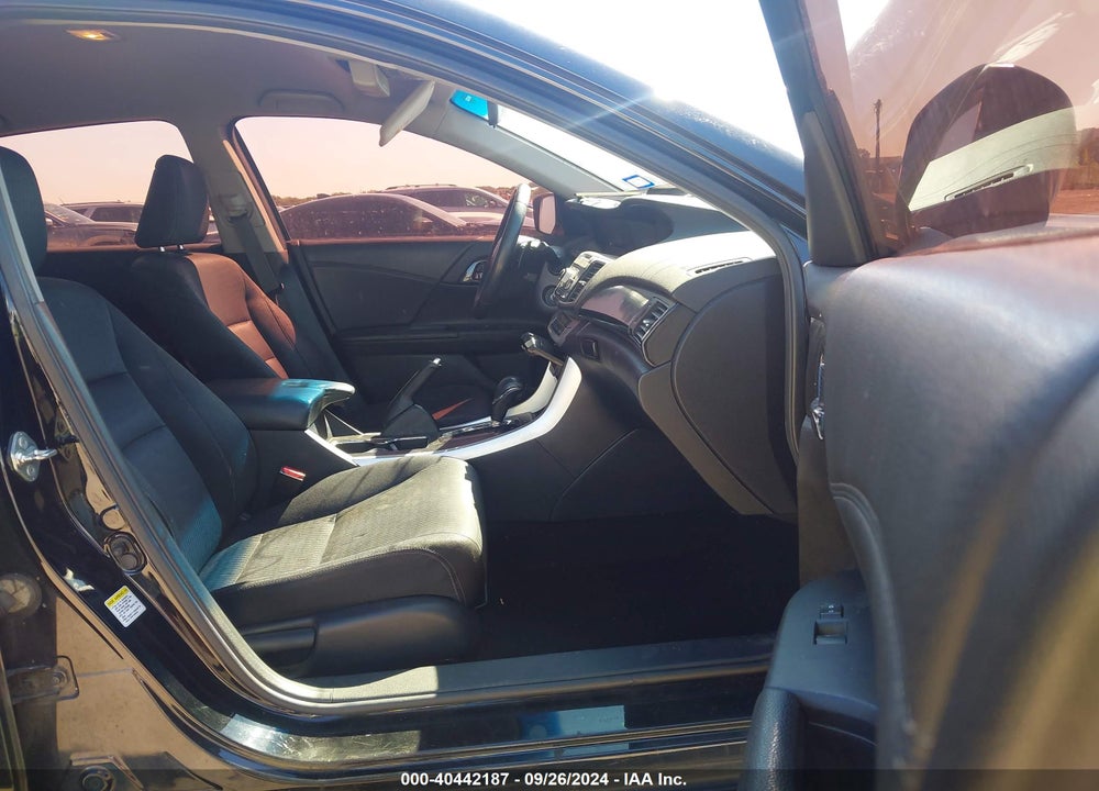 2014 HONDA ACCORD SPORT VIN: 1HGCR2F58EA105602