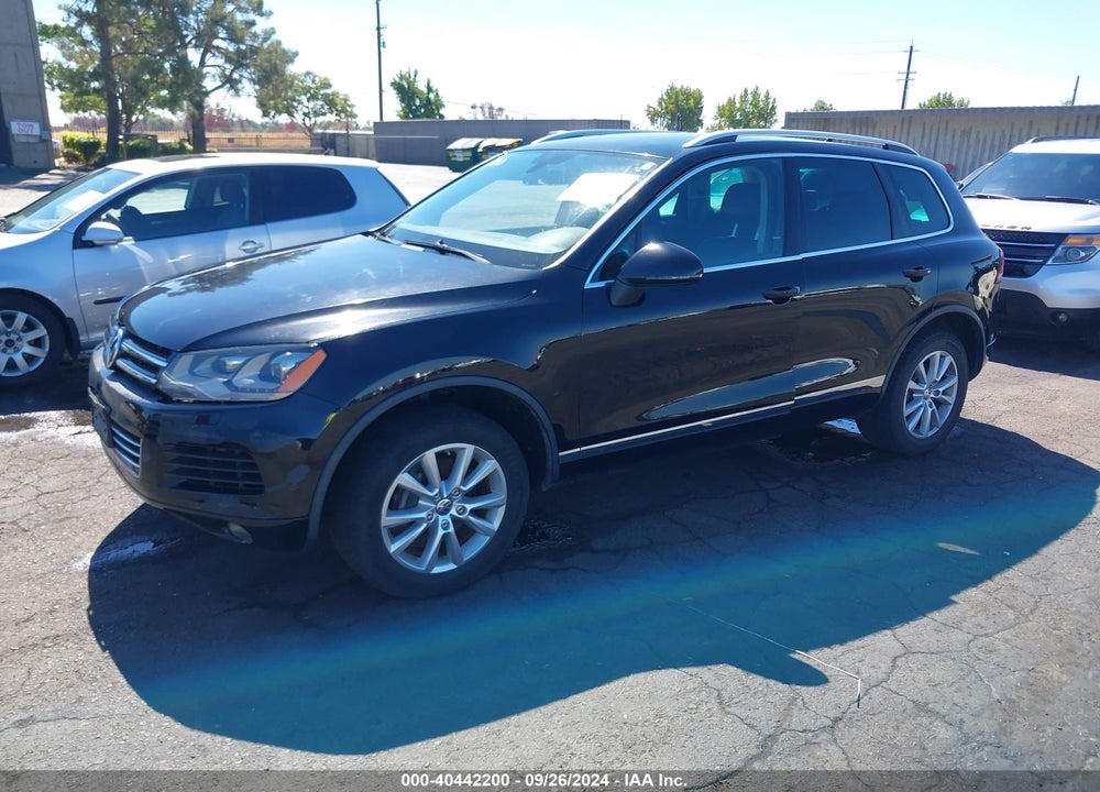 2014 VOLKSWAGEN TOUAREG 3.6L SPORT VIN: WVGEF9BP3ED005868