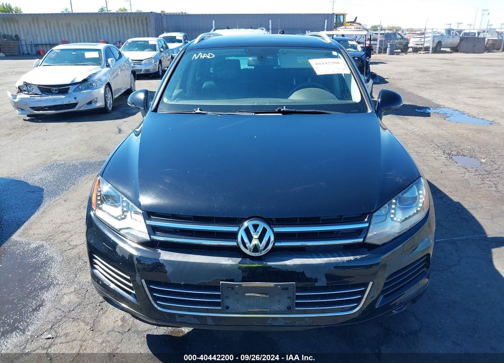 2014 VOLKSWAGEN TOUAREG 3.6L SPORT VIN: WVGEF9BP3ED005868