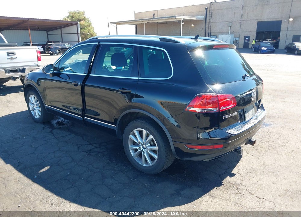 2014 VOLKSWAGEN TOUAREG 3.6L SPORT VIN: WVGEF9BP3ED005868