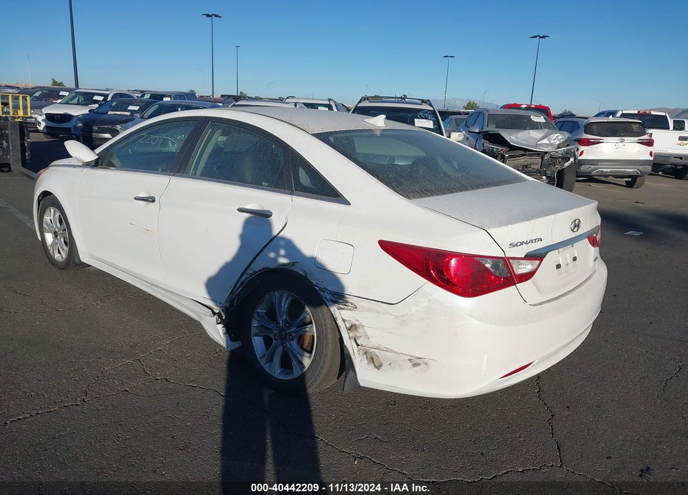 2011 HYUNDAI SONATA LIMITED VIN: 5NPEC4AC2BH124791