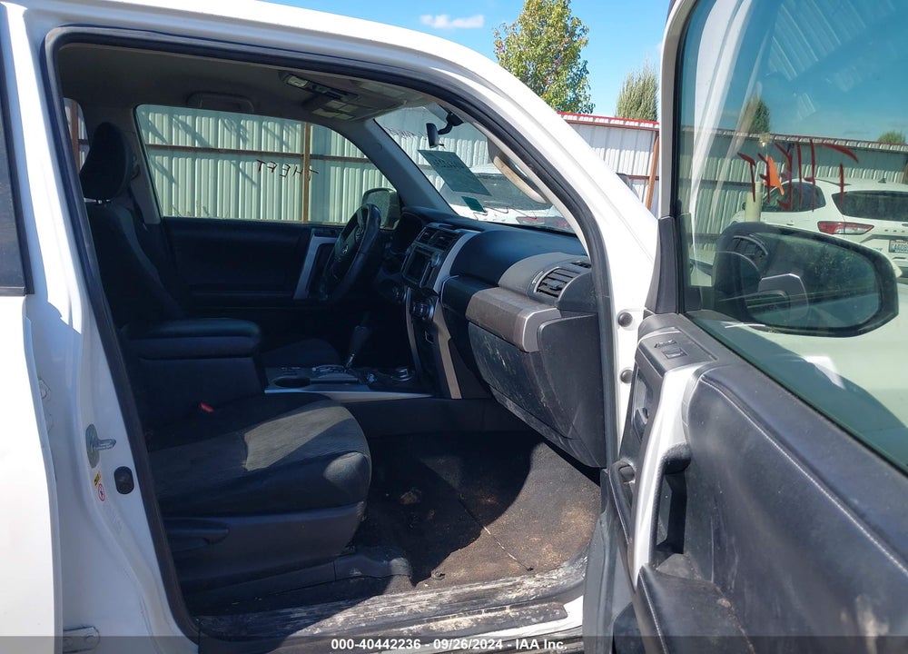 2016 TOYOTA 4RUNNER SR5 VIN: JTEBU5JR2G5305564
