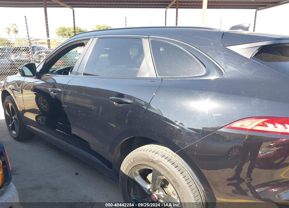 2018 JAGUAR F-PACE 30T PREMIUM VIN: SADCJ2GX3JA285351