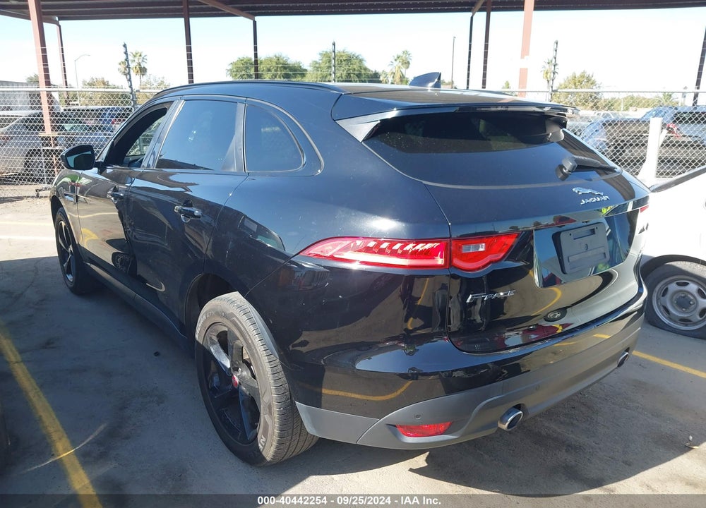 2018 JAGUAR F-PACE 30T PREMIUM VIN: SADCJ2GX3JA285351