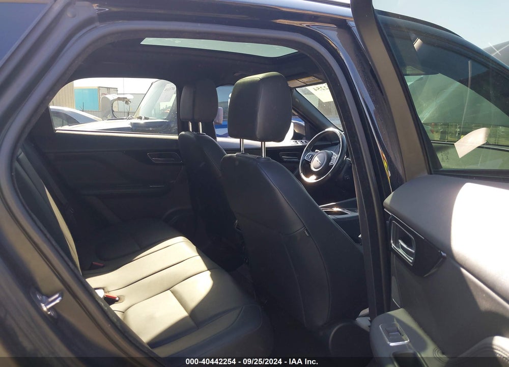 2018 JAGUAR F-PACE 30T PREMIUM VIN: SADCJ2GX3JA285351