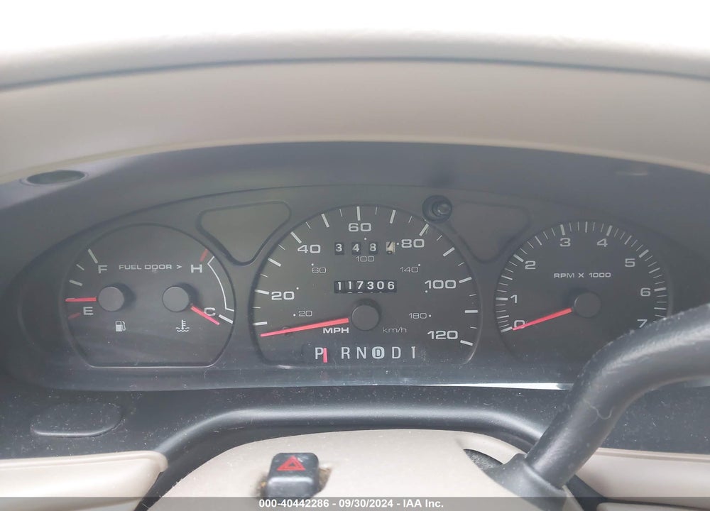 2003 FORD TAURUS LX VIN: 1FAFP52U83A228349