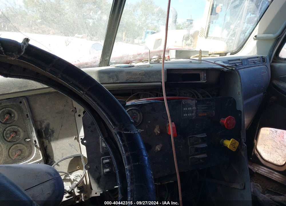 2006 FREIGHTLINER CONVENTIONAL COLUMBIA VIN: 1FUJA6CK86LW27093