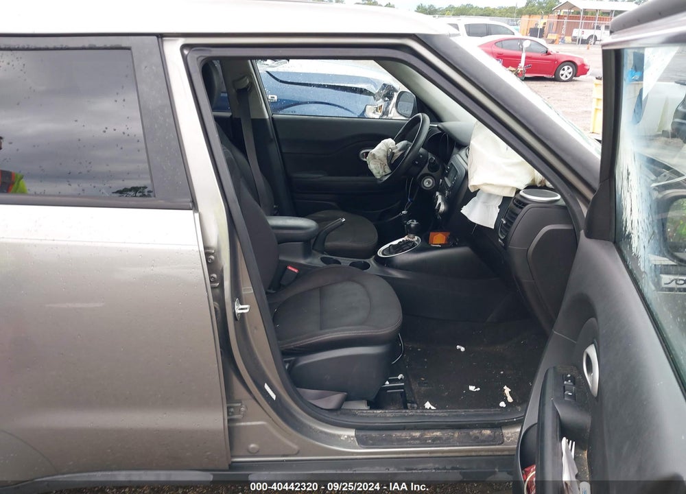 2015 KIA SOUL VIN: KNDJN2A22F7202145