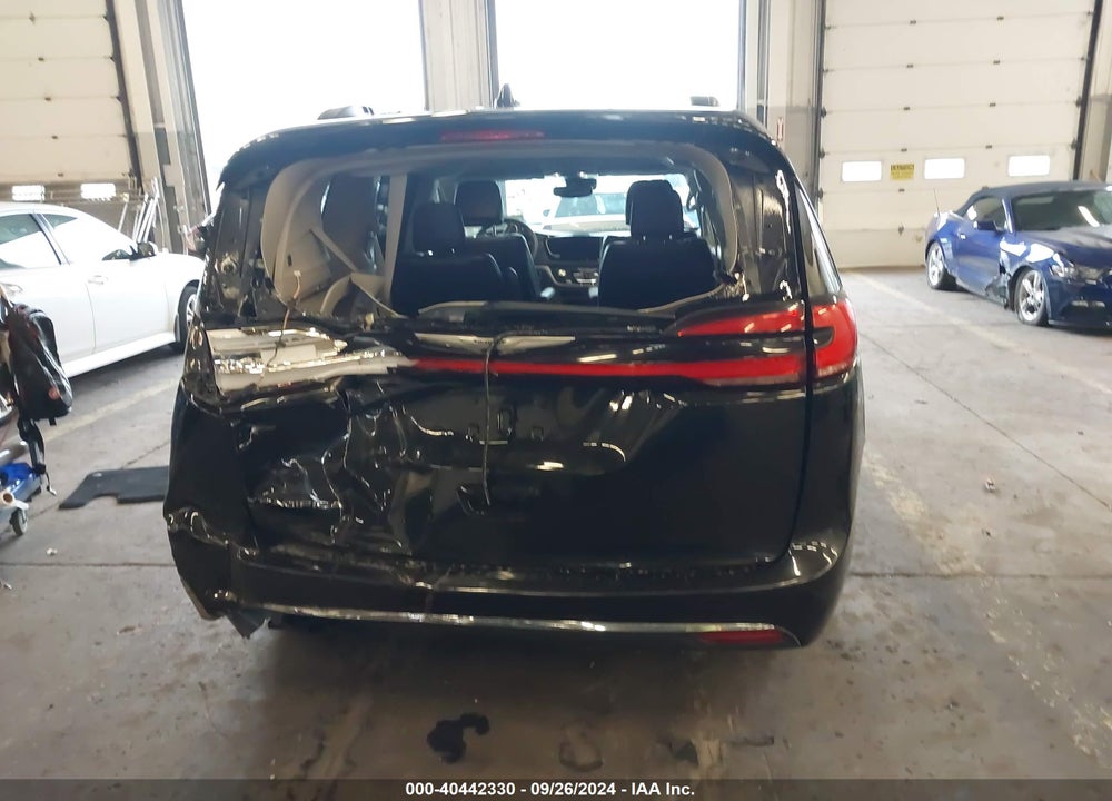 2022 CHRYSLER PACIFICA TOURING L VIN: 2C4RC1BG9NR211869