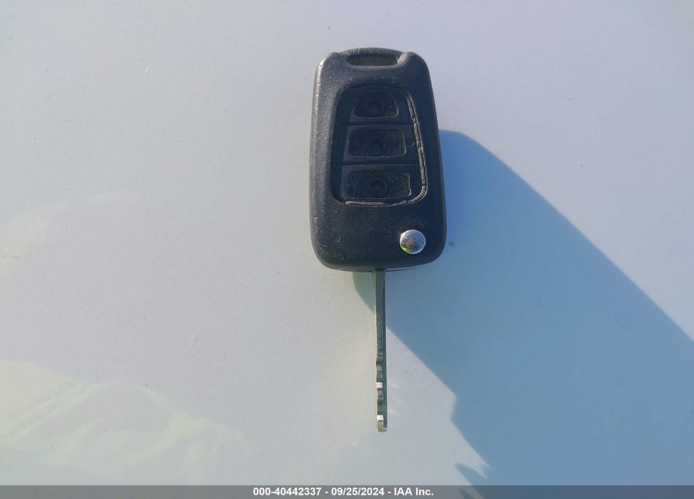 2011 KIA SOUL VIN: KNDJT2A21B7242135